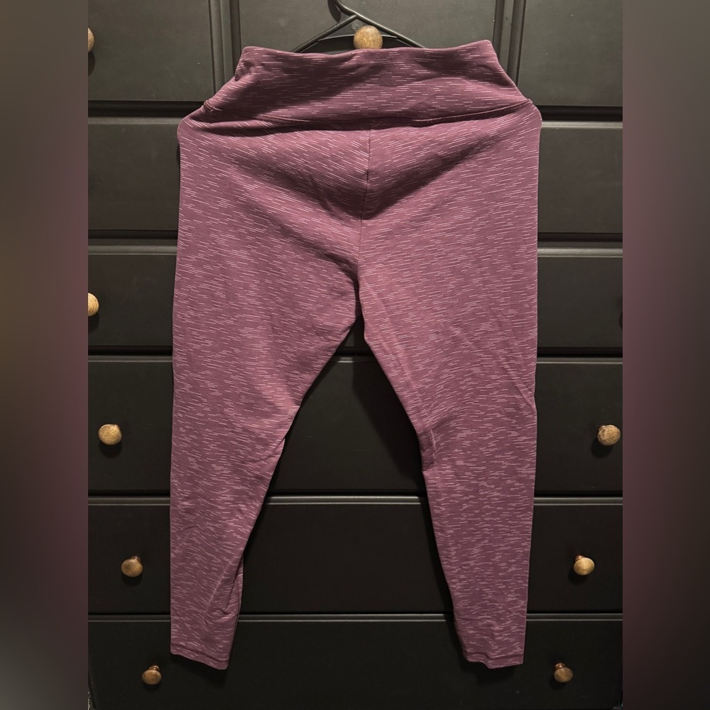 Duluth Trading maroon leggings Size Small - Picture 4 of 5